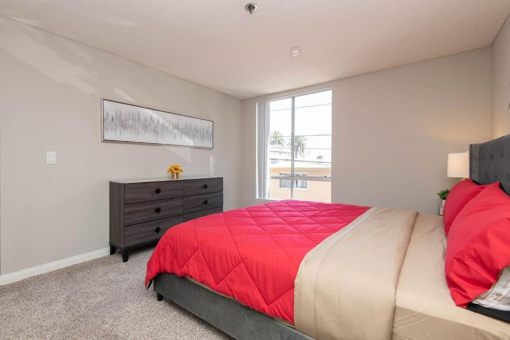 Hollywood 2bed W Rooftop Pool & Panoramic View Los Angeles